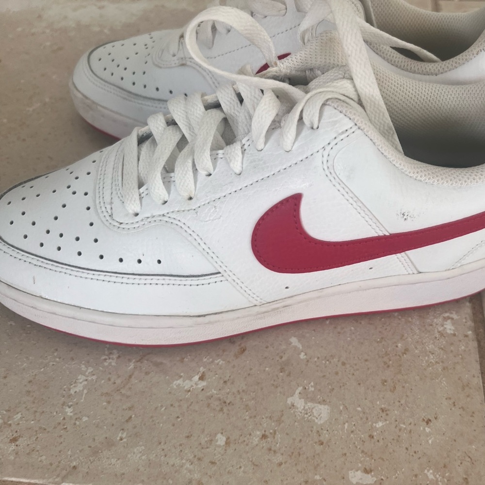 Nike women’s shoes